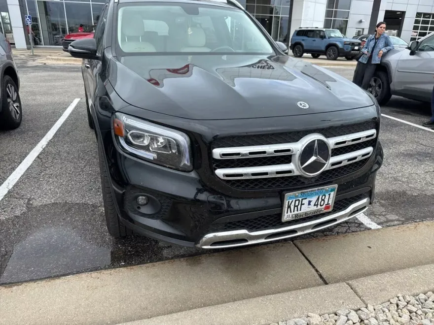 2023 Mercedes Benz GLB 250 4MATIC photo 1