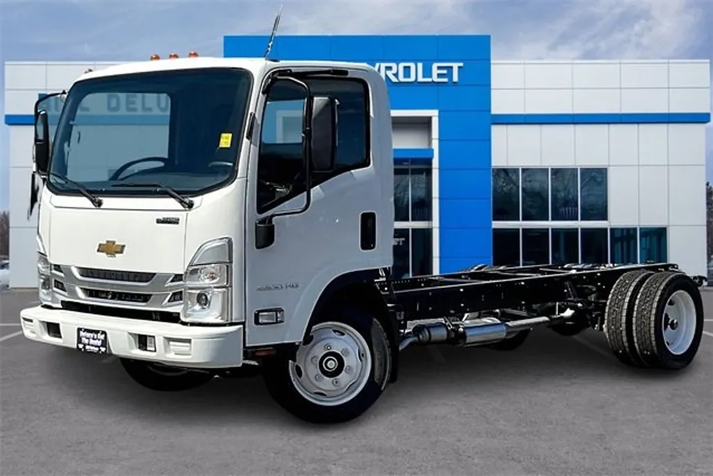 2024 Chevrolet Silverado 4500HD Base photo 1