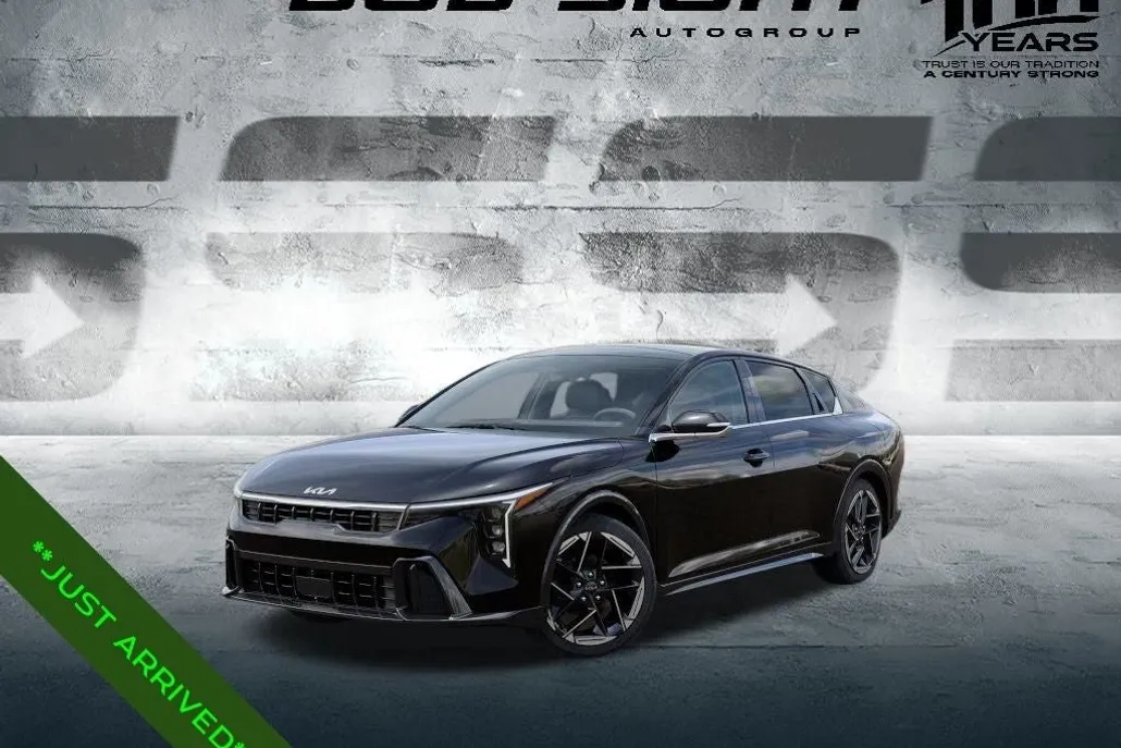 2025 Kia K4 GT-Line photo 1