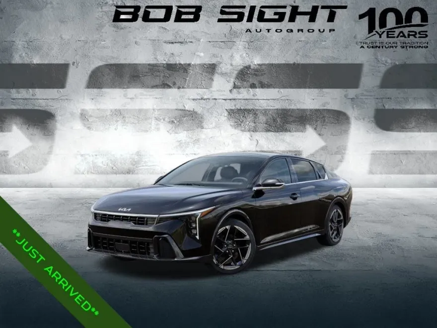 2025 Kia K4 GT-Line photo 1