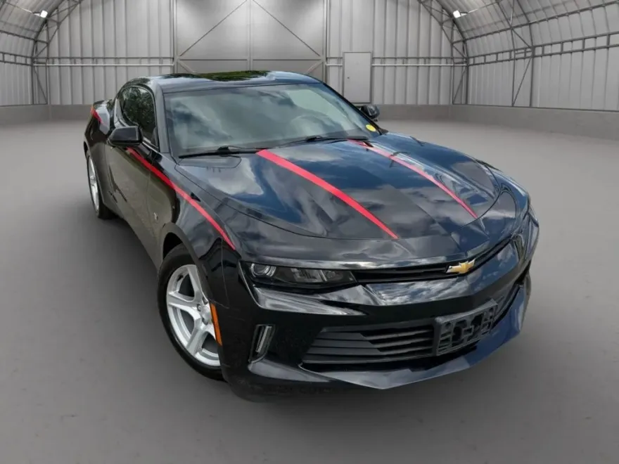 2016 Chevrolet Camaro Coupe photo 1