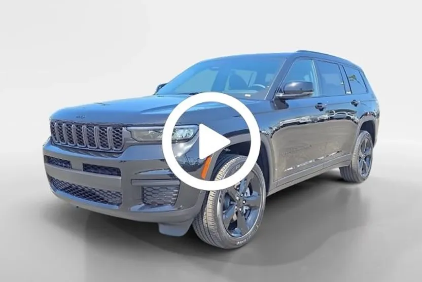 2025 Jeep Grand Cherokee Laredo Altitude photo 1