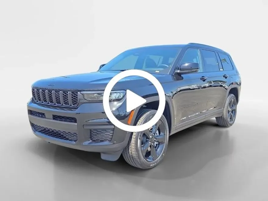 2025 Jeep Grand Cherokee Laredo Altitude photo 1