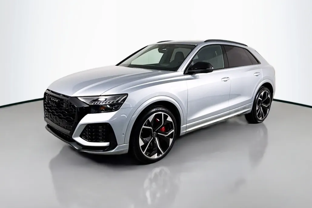 2023 Audi RS Q8 photo 1