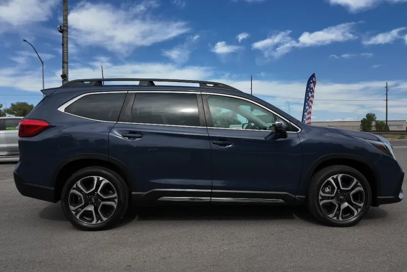 2023 Subaru Ascent Limited photo 1