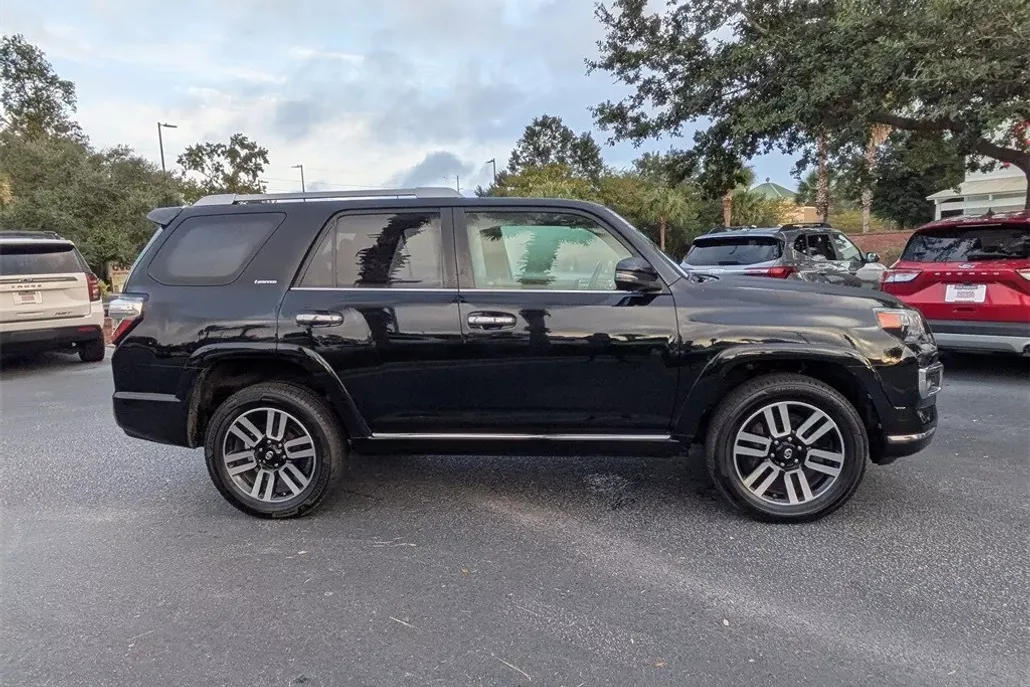 2019 Toyota 4Runner Limited photo 1