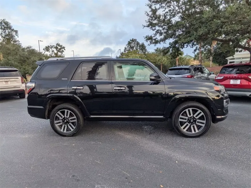 2019 Toyota 4Runner Limited photo 1