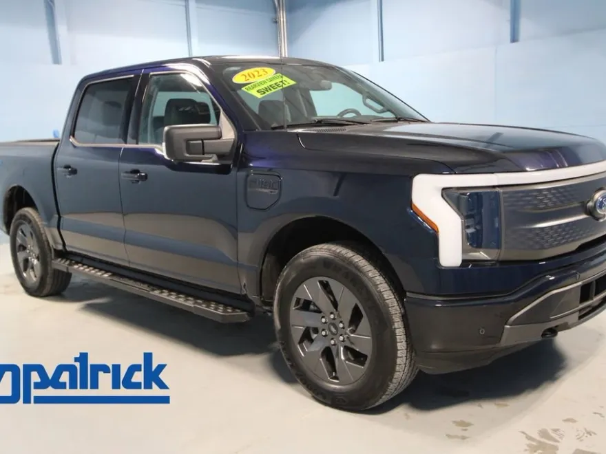 2023 Ford F-150 Lightning XLT photo 1