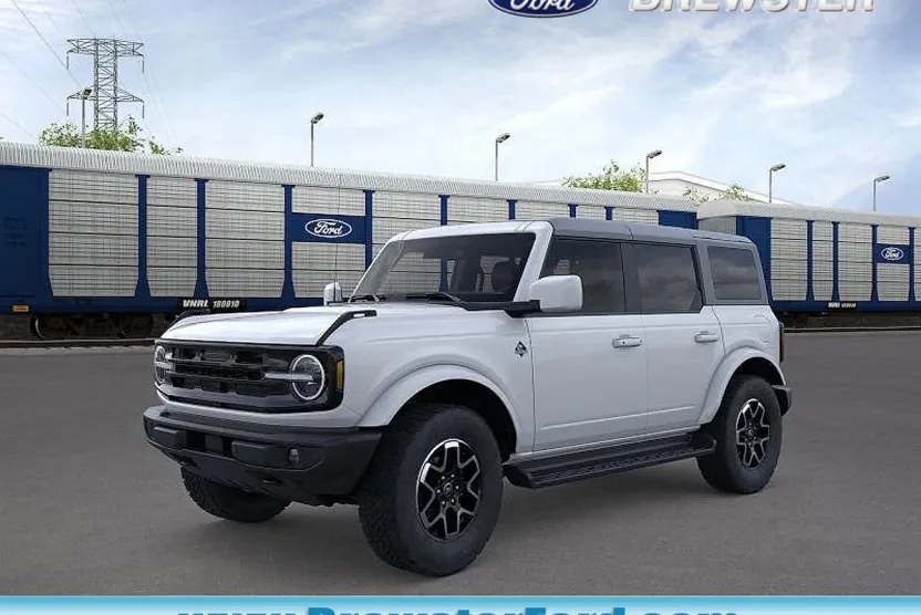 2025 Ford Bronco Outer Banks photo 1
