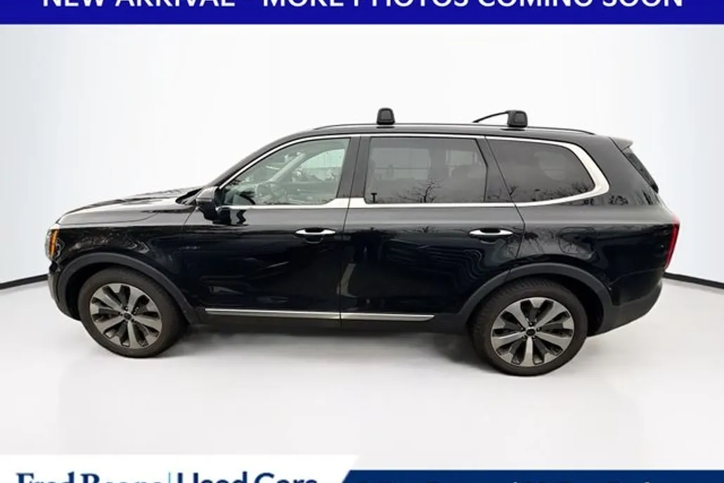 2020 Kia Telluride S photo 1