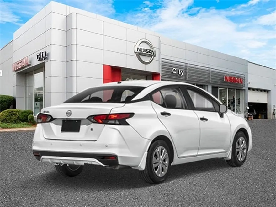 2025 Nissan Versa 1.6 S photo 1