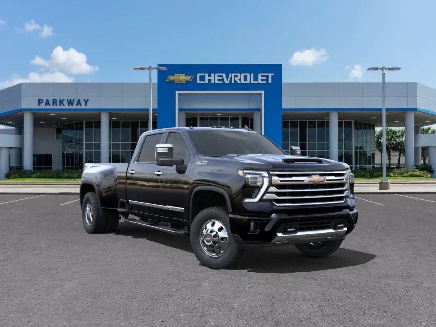 2025 Chevrolet Silverado 3500HD High Country photo 1