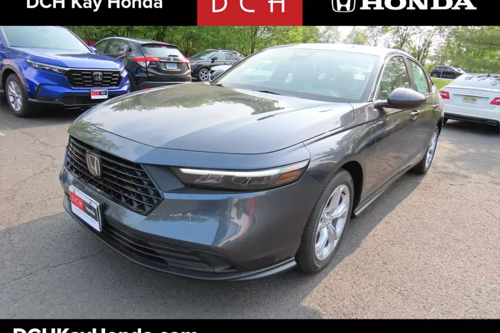 2025 Honda Accord LX photo 1