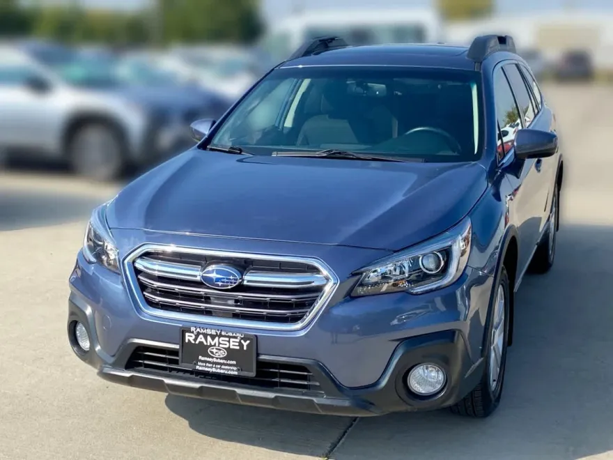 2018 Subaru Outback 2.5i Premium photo 1