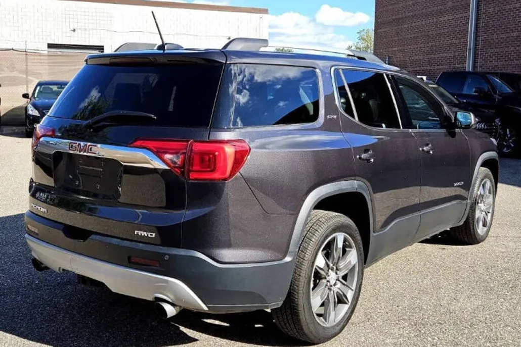 2017 Gmc Acadia SLT photo 1