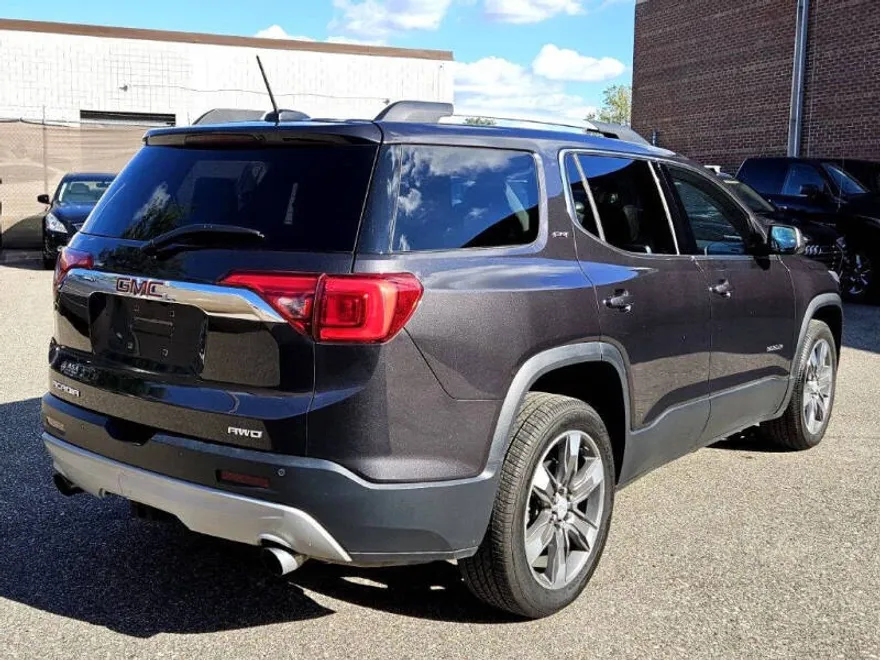 2017 Gmc Acadia SLT photo 1