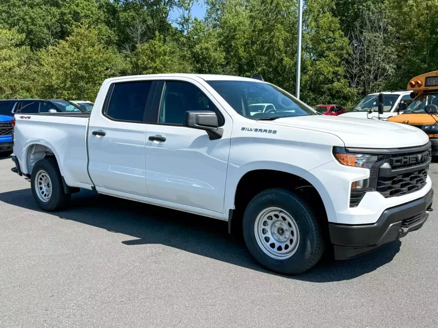 2026 Chevrolet Silverado 1500 photo 1