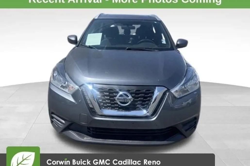 2019 Nissan Kicks SV photo 1