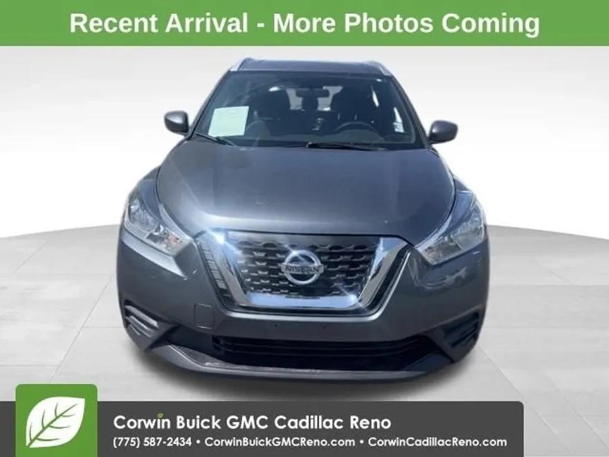 2019 Nissan Kicks SV photo 1