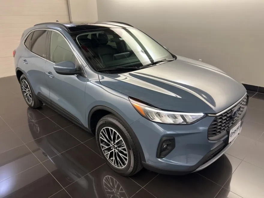 2025 Ford Escape Base photo 1
