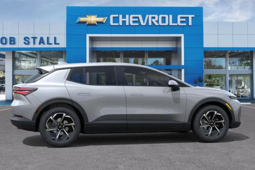 2026 Chevrolet Equinox EV 1LT photo 1