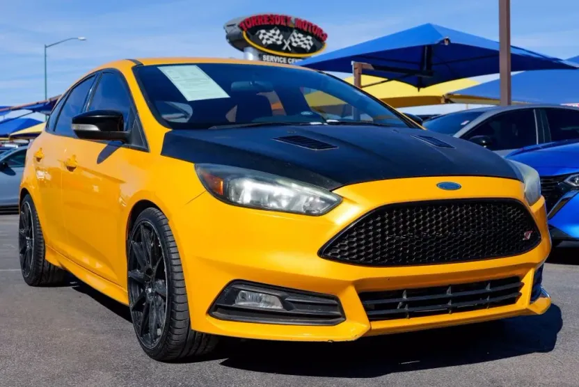 2016 Ford Focus ST photo 1
