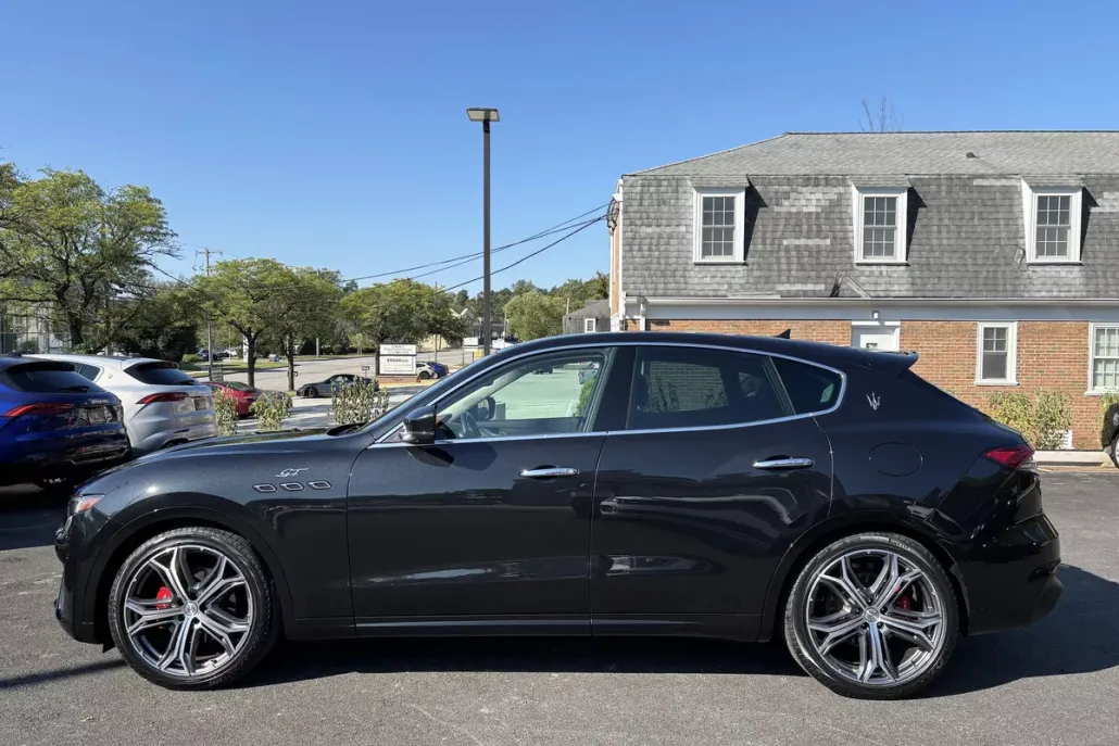 2022 Maserati Levante GT photo 1