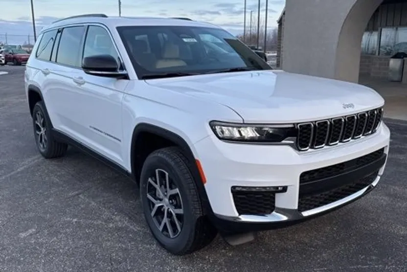 2025 Jeep Grand Cherokee Limited photo 1
