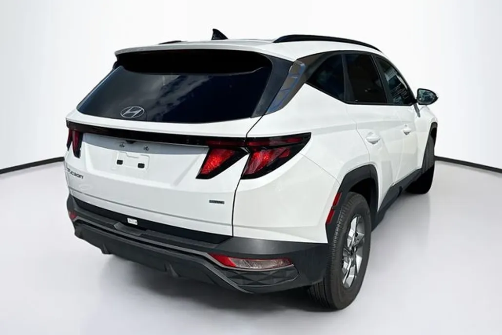 2024 Hyundai Tucson SEL photo 1