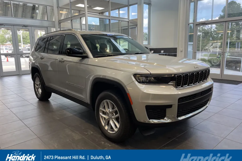 2025 Jeep Grand Cherokee Laredo X photo 1