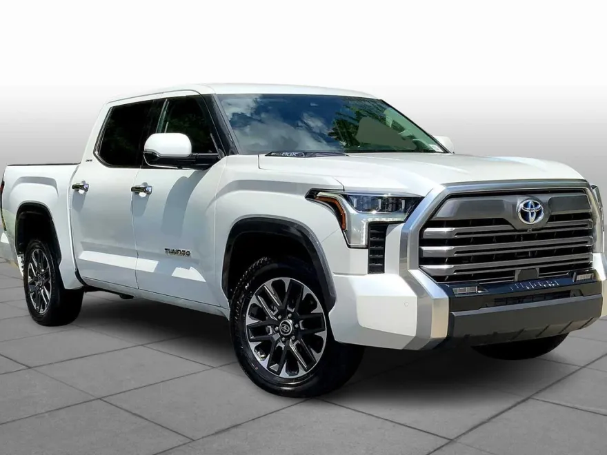 2023 Toyota Tundra Limited CrewMax photo 1