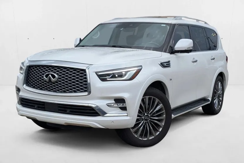 2019 Infiniti QX80 Luxe photo 1