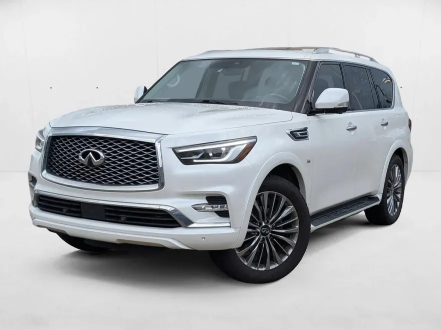 2019 Infiniti QX80 Luxe photo 1