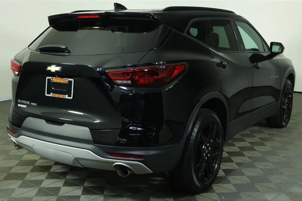 2023 Chevrolet Blazer 2LT photo 1