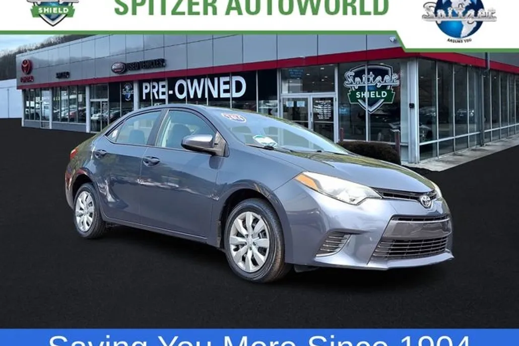 2016 Toyota Corolla LE photo 1