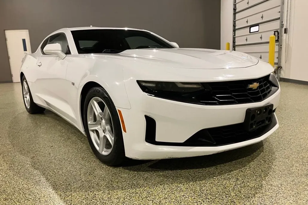 2019 Chevrolet Camaro 1LT photo 1