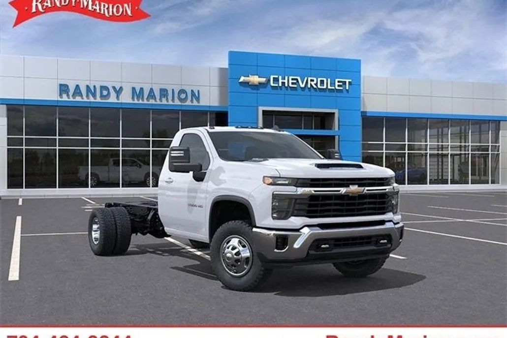 2025 Chevrolet Silverado 3500HD LT photo 1