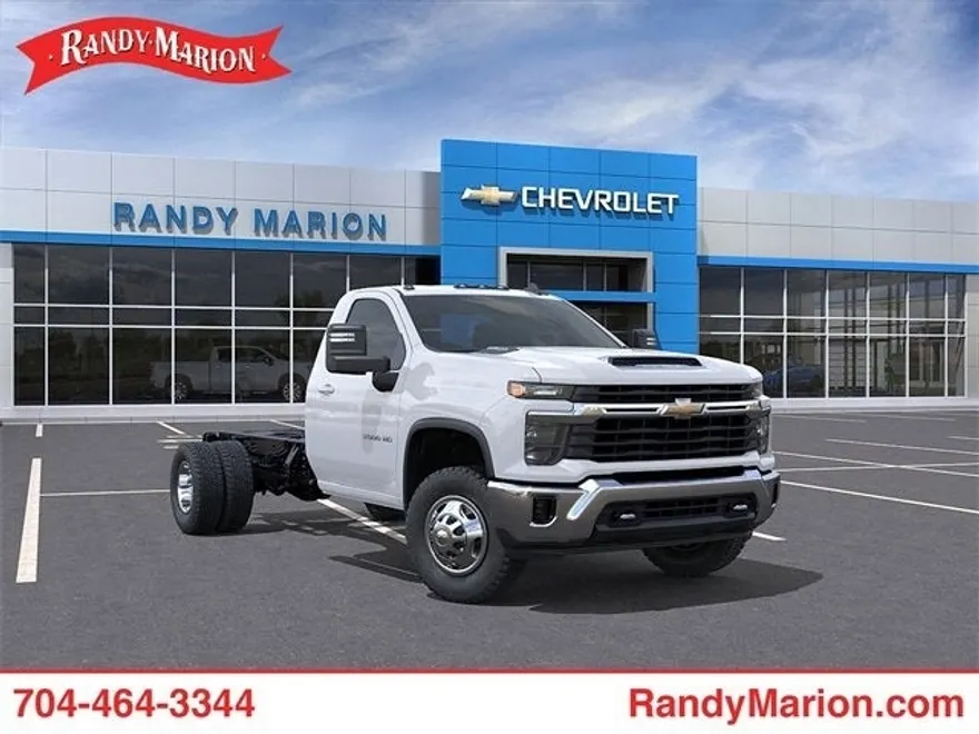 2025 Chevrolet Silverado 3500HD LT photo 1