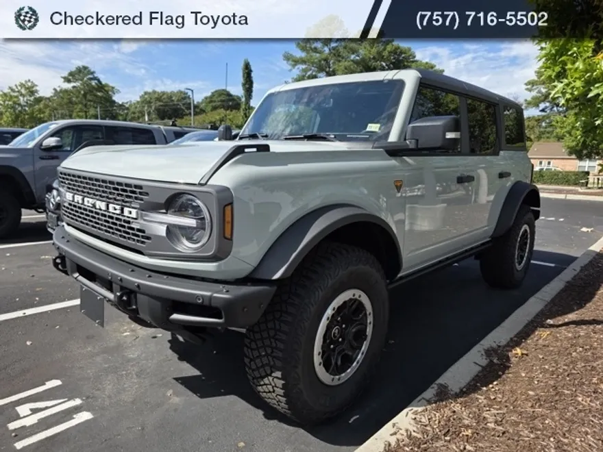 2024 Ford Bronco Badlands photo 1