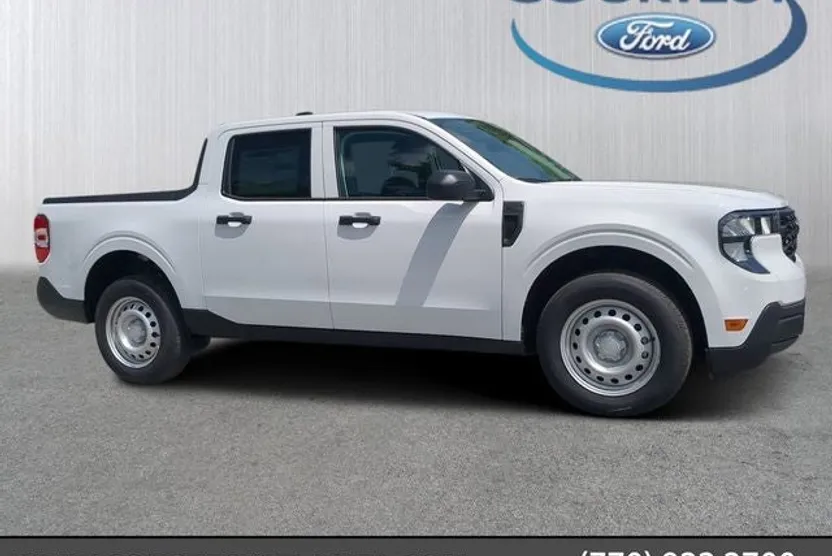 2025 Ford Maverick XL photo 1