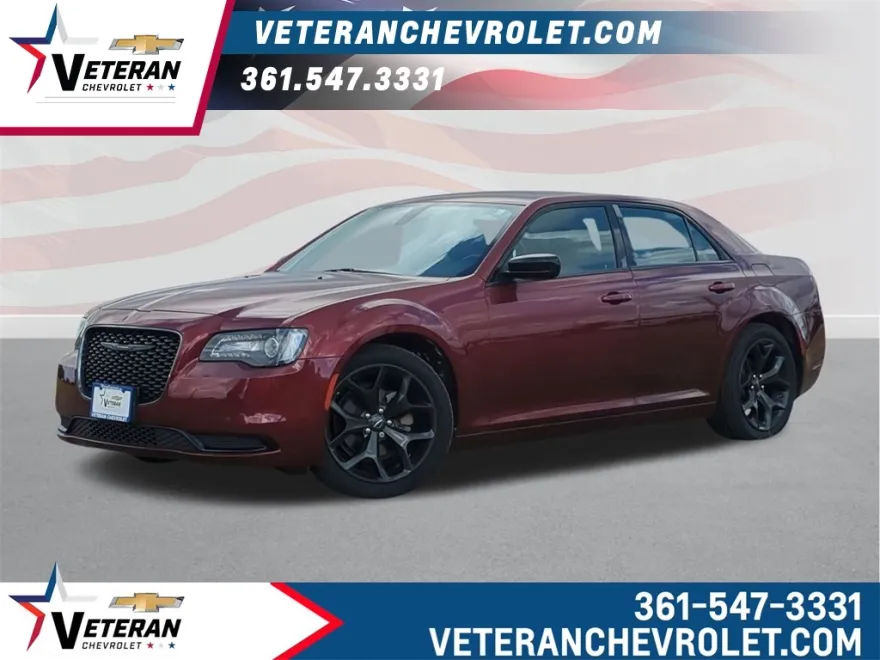 2022 Chrysler 300 Touring photo 1