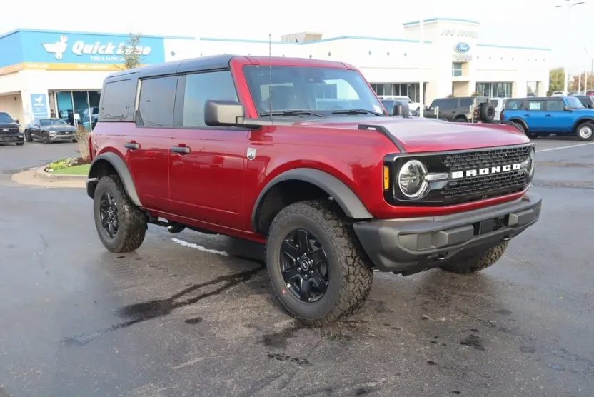 2025 Ford Bronco Big Bend photo 1