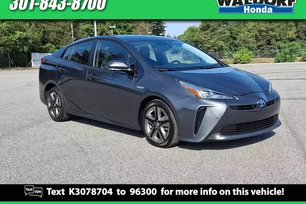 2019 Toyota Prius L Eco photo 1