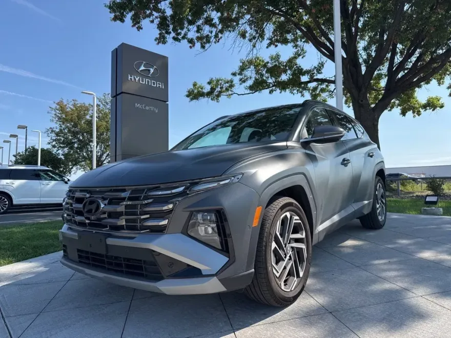 2025 Hyundai Tucson Limited photo 1