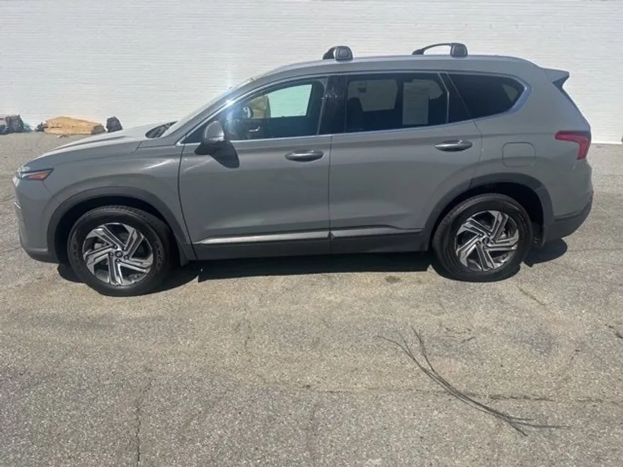 2023 Hyundai Santa Fe SEL photo 1