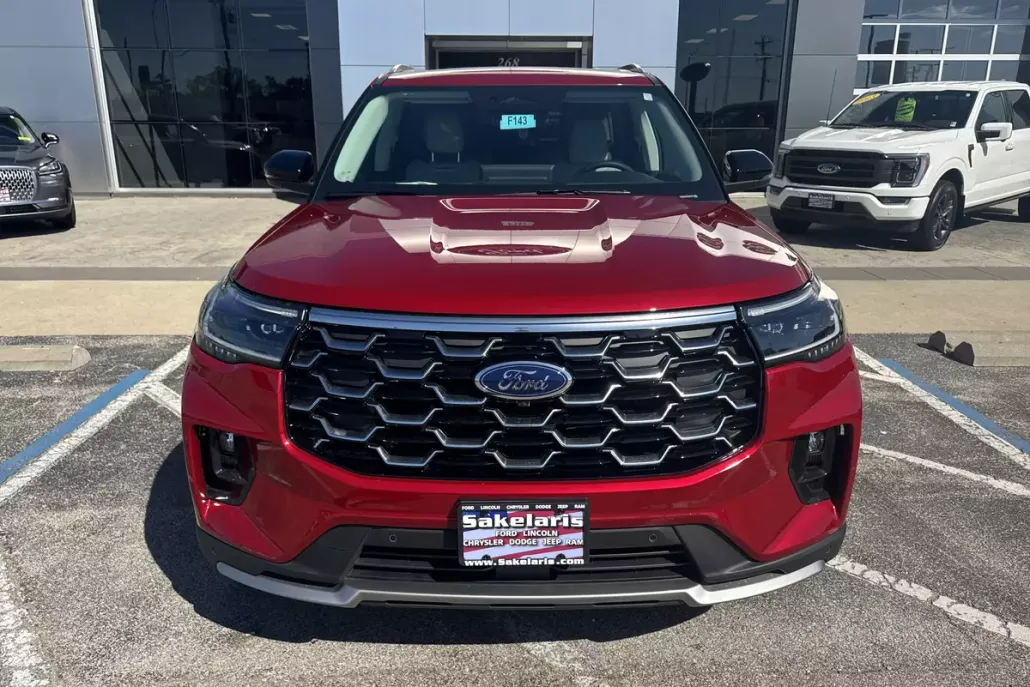 2025 Ford Explorer Platinum photo 1