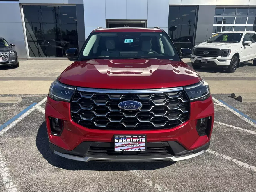 2025 Ford Explorer Platinum photo 1