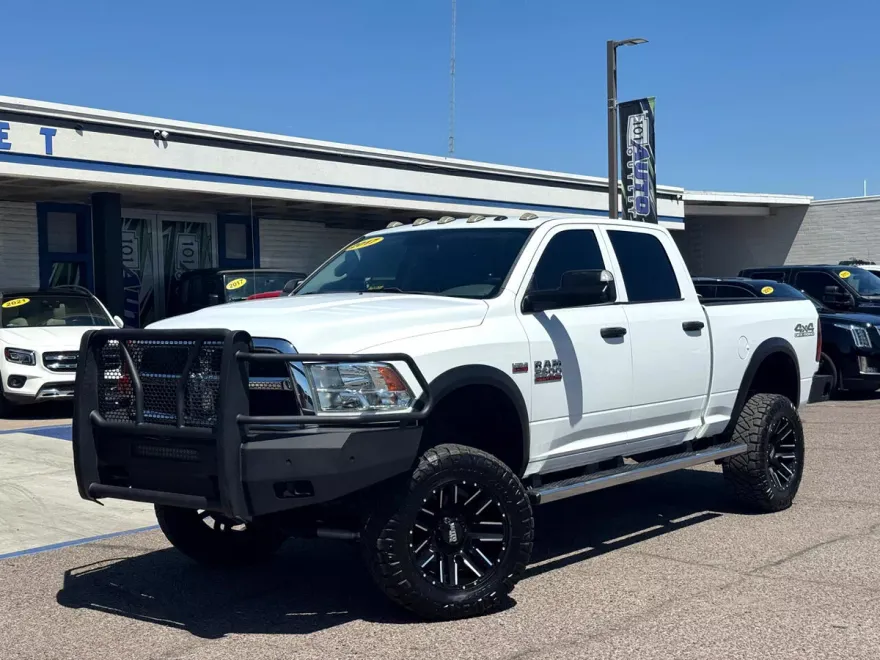 2017 Ram 2500 Tradesman photo 1
