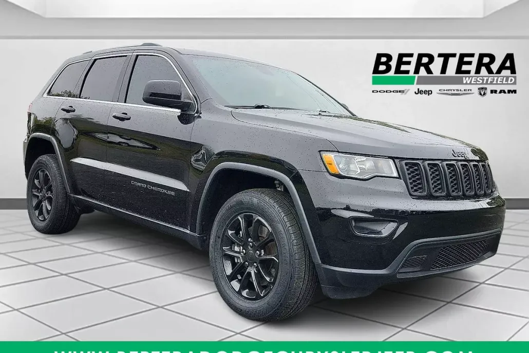 2021 Jeep Grand Cherokee Laredo X photo 1
