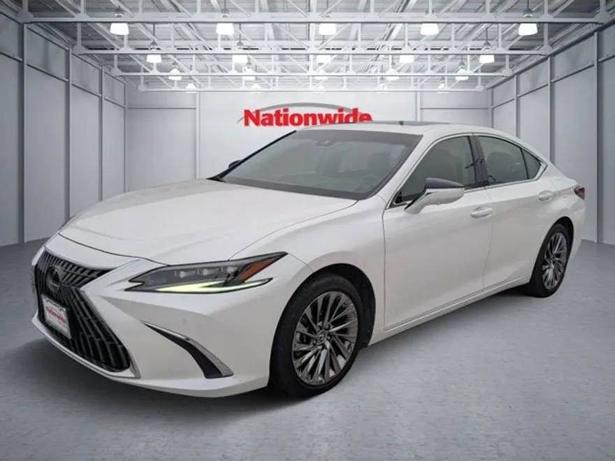 2024 Lexus ES 300h Ultra Luxury photo 1